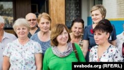 Белорусская писательница и лауреат Нобелевской премии Светлана Алексиевич (в центре).