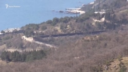 Забор возле Оливы и Кастрополя в Крыму