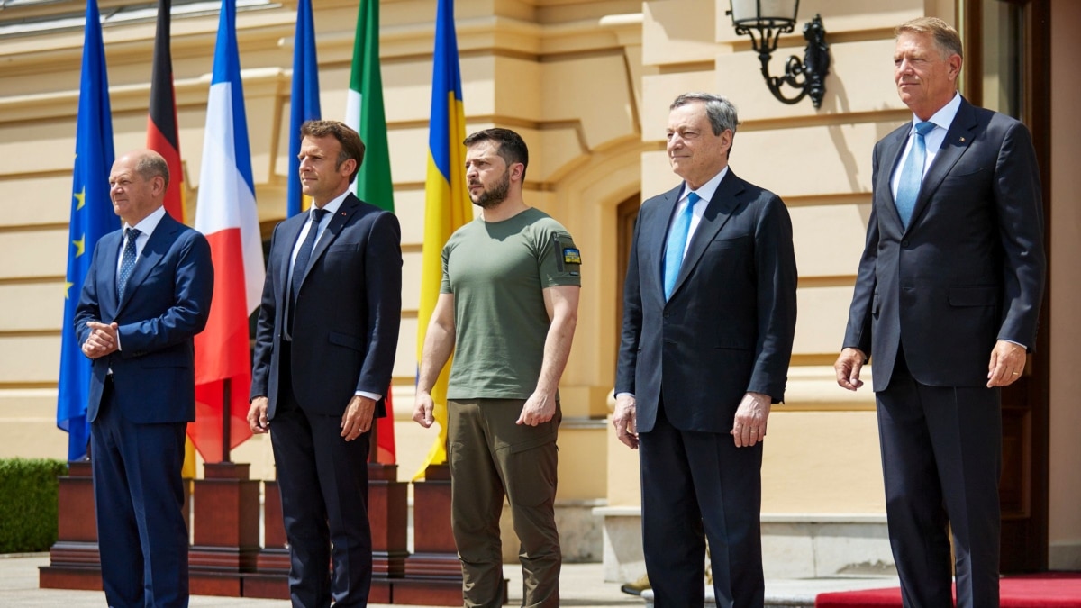 Франція, Німеччина, Італія та Румунія підтримують надання Україні статусу кандидата в ЄС – Макрон