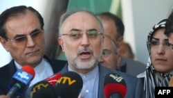 Eýranyň daşary işler ministri Ali Akbar Salehi. Ankara. 7-nji awgust, 2012 ý.