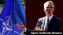 Jens Stoltenberg gjatë vizitës në Maqedoni