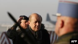 Жан-Ив Ле Дриан-вазири мудофиаи Фаронса