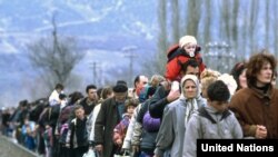 Izbeglice napuštaju Kosovo