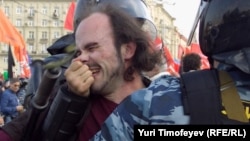 Российская полиция жестко пресекла "Марш миллионов" 6 мая 2012 года