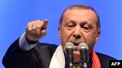 R.T.Erdoğan.