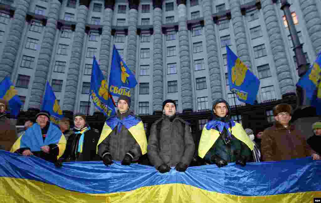 Kijev, 2. decembar 2013. Foto: EPA / Sergey Dolzhenko 