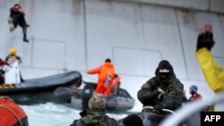 Акция активистов Greenpeace была жестко пресечена российскими пограничниками
