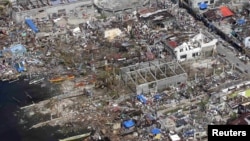 Ֆիլիպիններ - Թաքլոբան քաղաքում «Հայան» թայֆունի պատճառած ավերածությունները, 11-ը նոյեմբերի, 2013թ․