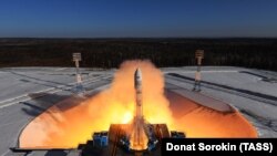 Ракета-носитель "Союз 2.1а" с разгонным блоком "Фрегат" на старте с космодрома Восточный на Дальнем Востоке России. 1 февраля 2018 года.