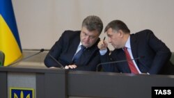 Архівне фото. Петро Порошенко (ліворуч) та Арсен Аваков (праворуч)