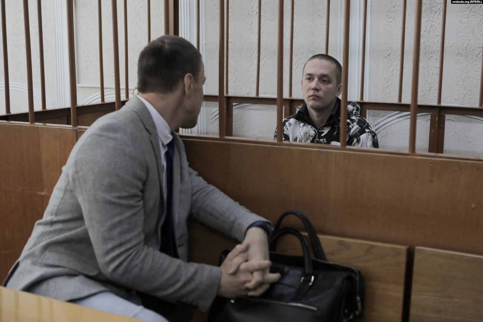 Адвокат и обвиняемый. Фото svaboda.org