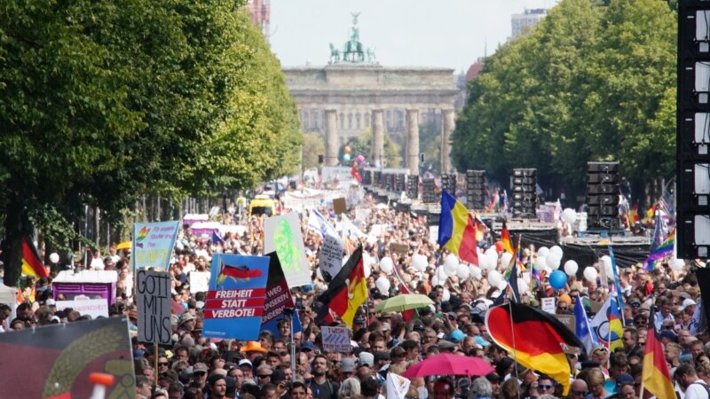 Proteste în Germania și Spania împotriva restricțiilor anti-COVID
