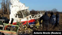 Ці записи розмов між фігурантами розслідування про катастрофу MH17 раніше не оприлюднювалися