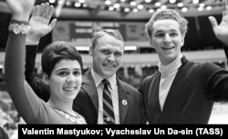 Ирина Роднина, Станислав Жук и Алексей Уланов, 1970