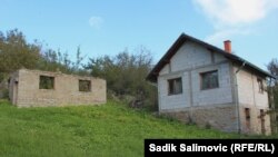 Ramulić: 'To nema nikakvu pamet, iza toga niti ima neku dugoročnu funkciju i važnost' (na fotografiji Osmače, povratničko naselje kod Srebrenice)