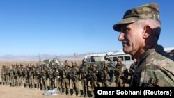 جنرال جان نېکلسن په افغانستان کې د ټولو بهرنیو سرتېرو قومندان دی