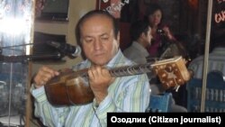 Ортик Отажонов в Праге, 25 октября 2009 года