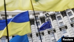Раніше сьогодні прем’єр-міністр Денис Шмигаль повідомив, що Україна подасть заявку на вступ до Євросоюзу за спеціальною процедурою