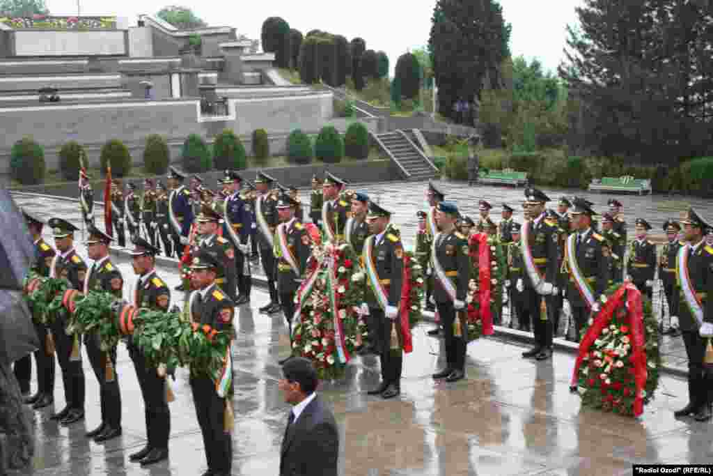 Празднование Дня Победы в г.Душанбе. Таджикистан. 9 мая 2011 г.