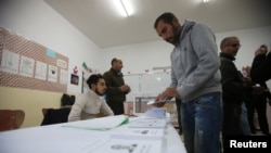 Glasanje na biralištima, Alžir