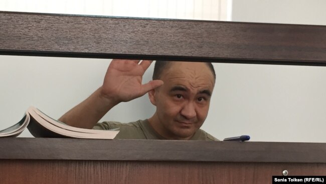 Гражданский активист Макс Бокаев в суде. Атырау, 3 июня 2016 года.