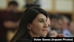 Fostul ministru al Muncii, Violeta Alexandru, a participat la ședințele din județe drept susținătoare a lui Ludovic Orban.