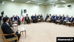 وبسایت علی خامنه‌ای گفته‌های تیرماه او در دیدار با هیأت دولت را روز ۱۳ اسفند منتشر کرد.