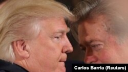 Donald Trump és Steve Bannon volt elnöki tanácsadó és Breitbart főszerkesztő