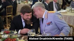 Глава Чечни Рамзан Кадыров с министром внутренних дел РФ Владимиром Колокольцевым (архивное фото)