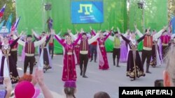 День крымскотатарского флага в Симферополе. 26 июня 2019 года