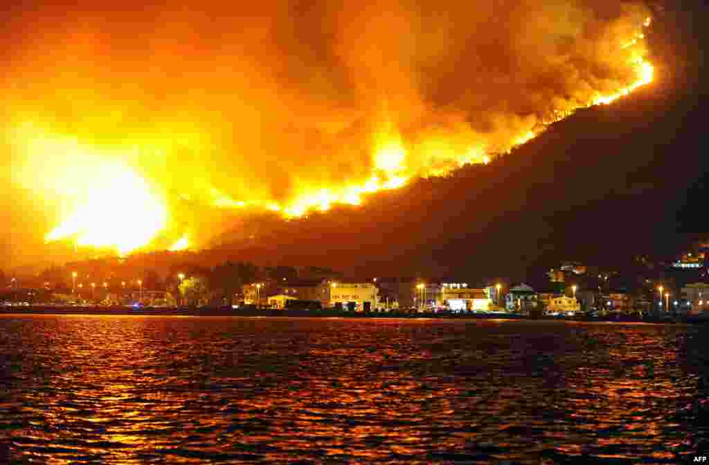 Праз пажары ў Харватыі пачалі эвакуіраваць і мясцовых жыхароў, і турыстаў