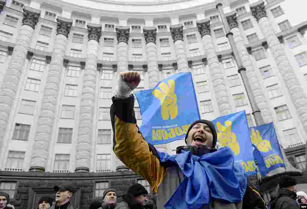 Kijev, 2. decembar 2013. Foto: EPA / Filip Singer 