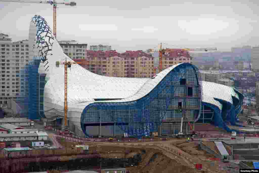 In 2007, construction began on the ambitious Heydar Aliyev Cultural Center (named after the late father of the current Azerbaijani President Ilham Aliyev).