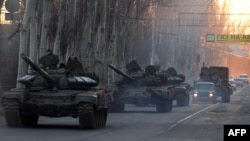 Колонна танков "ДНР" в Макеевке, Донецкая область, 18-е февраля 2015 года