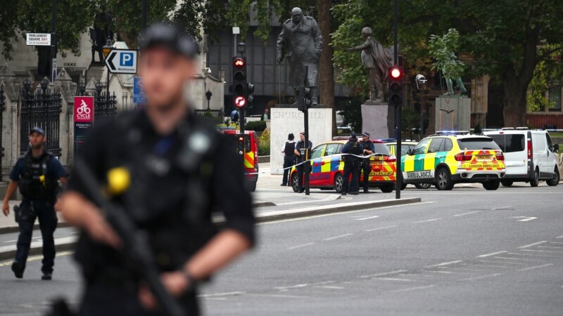Londonyň polisiýasy ulagyny parlament binasynyň daşyna süren şübheli ‘terrorçyny’ tussag etdi