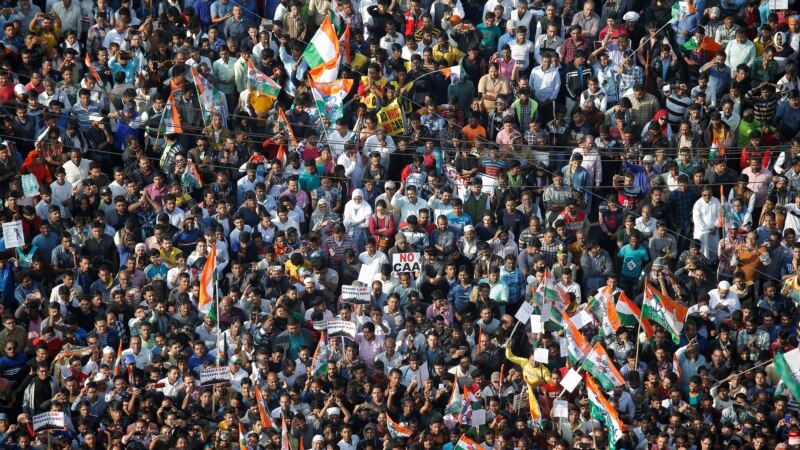 Hiljade ljudi i dalje na ulicama u Indiji zbog spornog zakona o državljanstvu