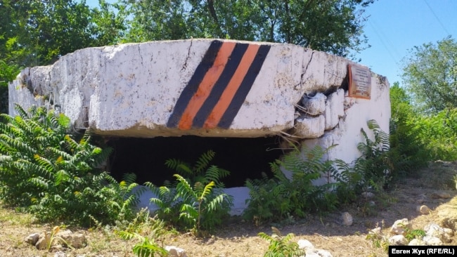 ДОТ №20 спрятался среди дачных участков садового товарищества «Надежда» на горе Воронцова