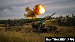 Ushtria ukrainase në lindje të vendit qëllon me armë vetëlëvizëse 2S7 "Pion" në pozicionet e ushtrisë ruse. 26 gusht 2022.