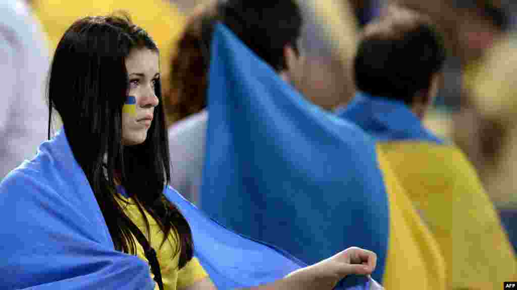 Ukrajina - Navijači na utakmici Ukrajina-Engleska, Donetsk, 19. juni 2012. Foto: AFP / Filippo Monteforte 