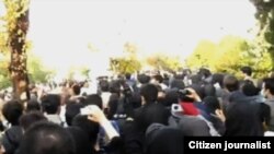 Students protest on National Student Day in Isfahan on December 7, 2009 