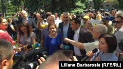 Liderii Blocului ACUM, Maia Sandu (dreapta) şi Andrei Năstase (al patrulea din dreapta)