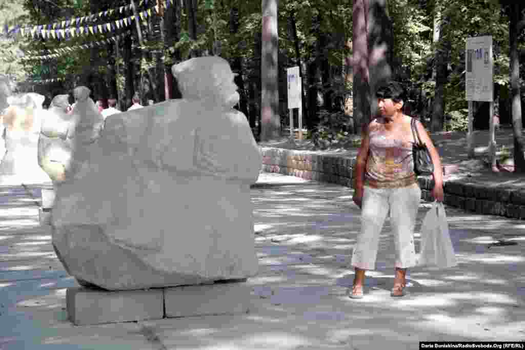 «Зображення Т. Г. Шевченка» черкаського скульптора Віктора Крючкова