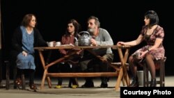 Azərbaycan Dövlət Gənc Tamaşaçılar Teatrı (Rüstəm Fərman)