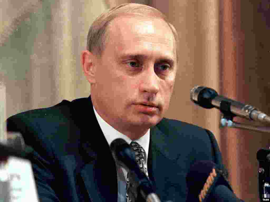 Владимир Путин назначен главой правительства России. Август 1999 года.