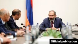 Հայաստանի վարչապետ Նիկոլ Փաշինյանը վարում է Անվտանգության խորհրդի նիստը, արխիվ