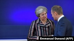 Премьер-министр Великобритании Тереза Мэй и глава Совета Европы Дональд Туск.