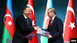 Президенты Азербайджана и Турции отметили, что сегодня на международной арене невозможно найти другого примера таких близких отношений между государствами