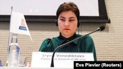 Irina Venediktova s-a aflat marți, 31 mai 2022, la Haga, unde a vorbit despre acuzațiile de crime de război pe care le investighează Ucraina cu reprezentanți ai Curții Penale Internaționale.