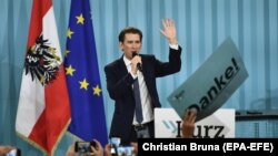 Sebastian Kurz, liderul partidului de centre-dreapta OeVP, la anunțul victoriei sale