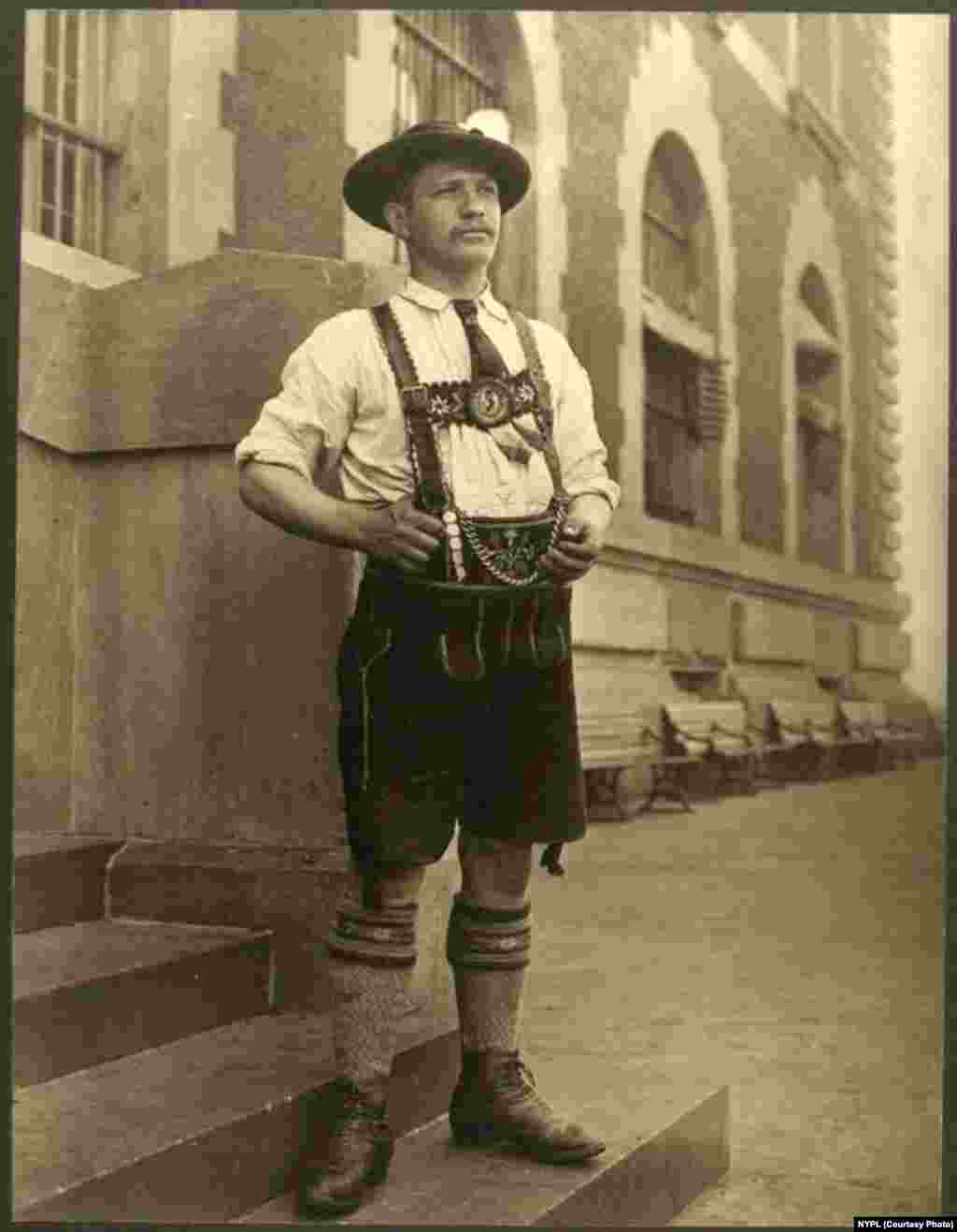 Wilhelm Schleich, miner din Hohenpeissenberg, Bavaria, Germania (circa 1906).